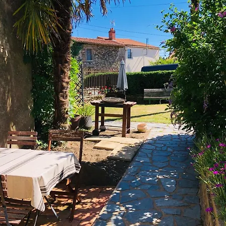 Maison L'or Du Temps, Les Glycines Le Pont Leger