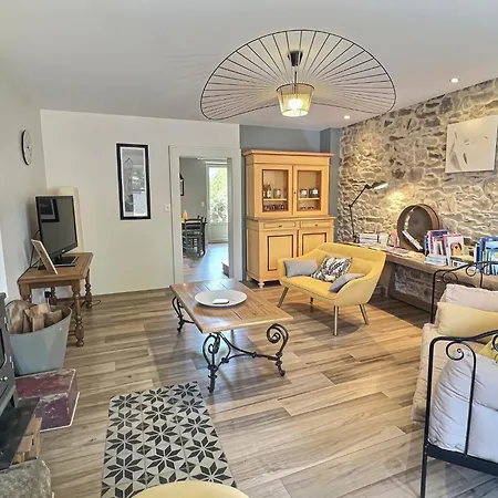 Casa de Férias Maison L'or Du Temps, Les Glycines *