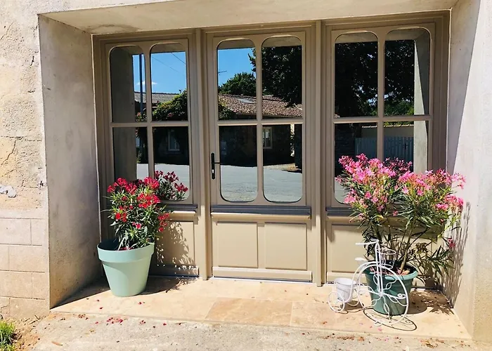 Maison L'or Du Temps, Les Glycines * Le Pont Leger