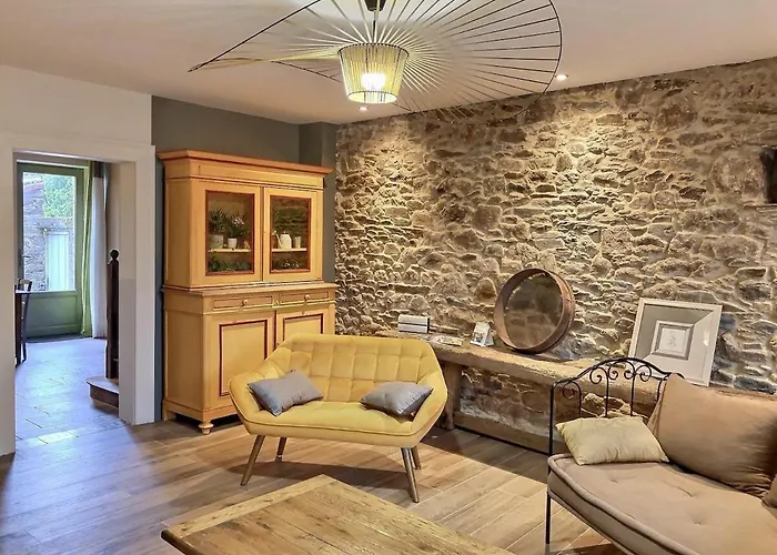 Maison L'or Du Temps, Les Glycines Tatil Evi Le Pont Leger